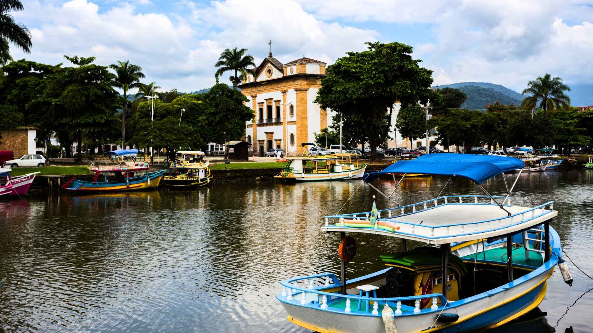barcos na reserva da juatinga