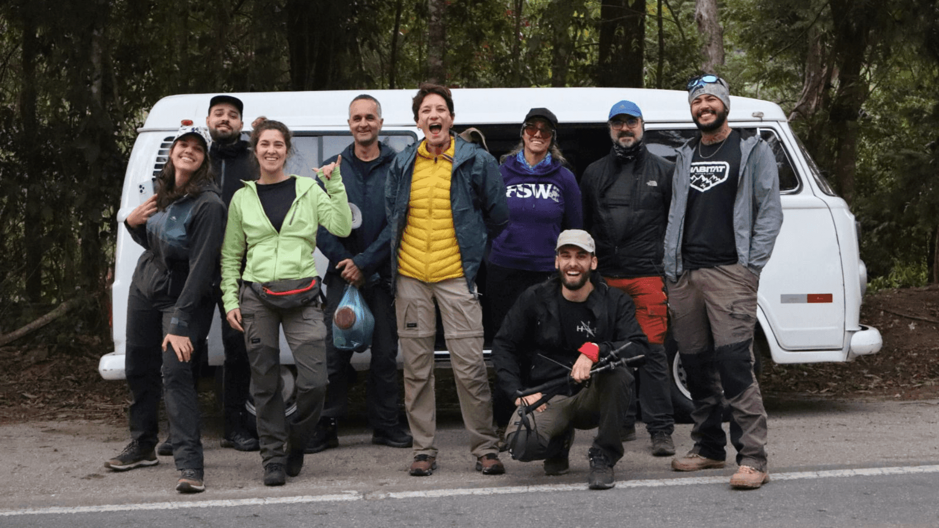 Grupo da Habitat Expedições a caminho da Serra Fina - Mantiqueira